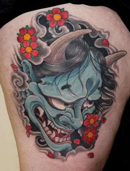 Tatuaje de Hannya color azul claro