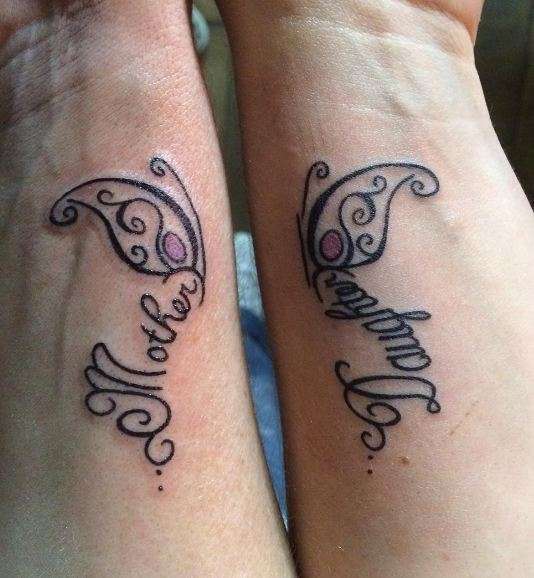 Tatuaje madre e hija mariposa