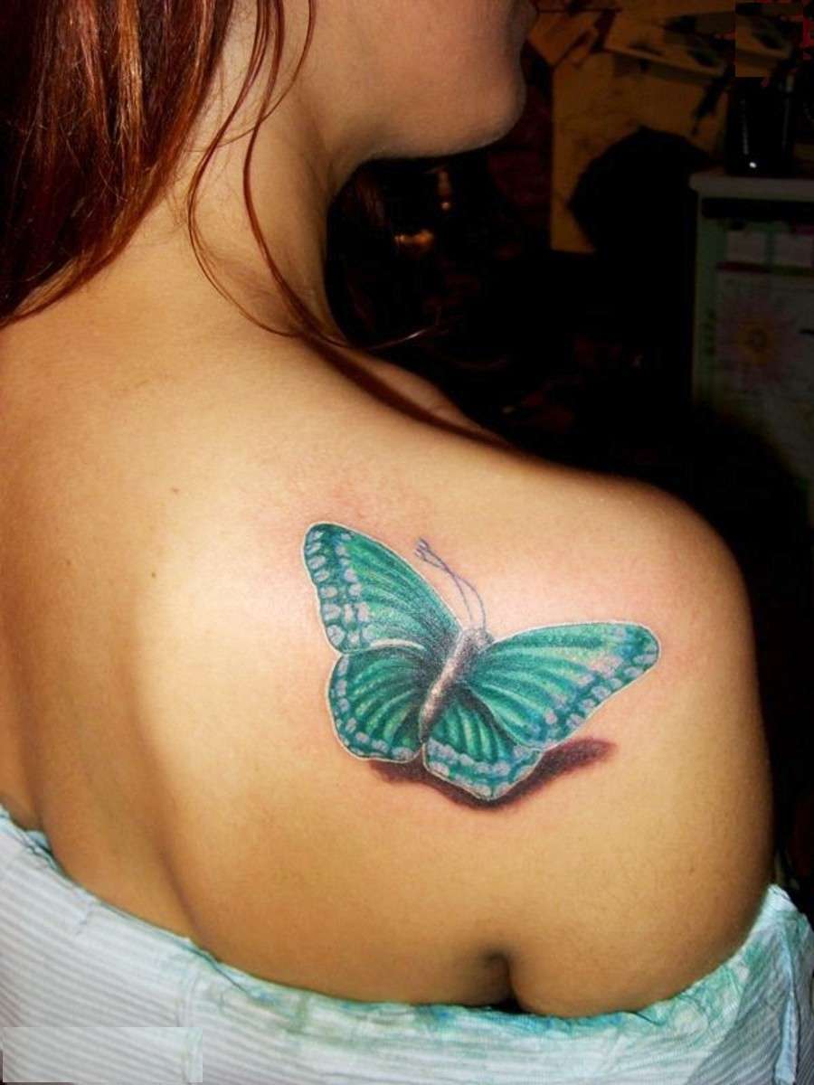 Tatuaje mariposa verde