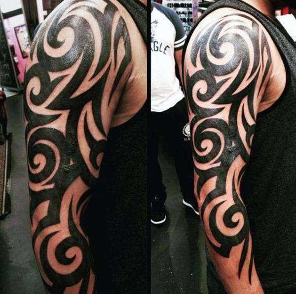 Tatuaje tribal líneas gruesas 