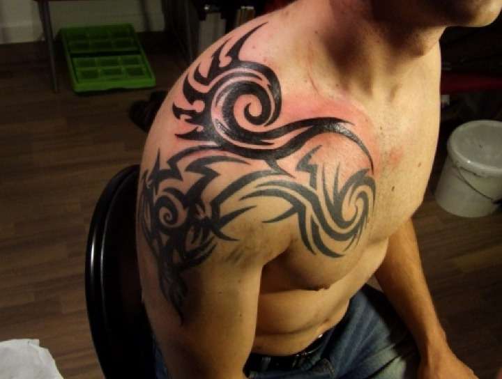 Tatuaje tribal trinidad