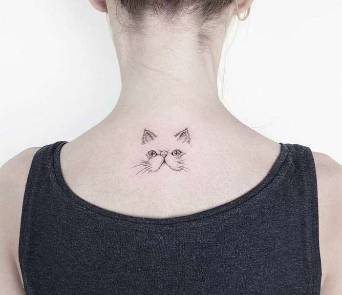 Tatuaje pequeño - cara de gato