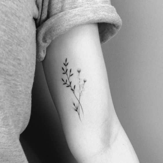 Tatuaje pequeño - ramitas y flores