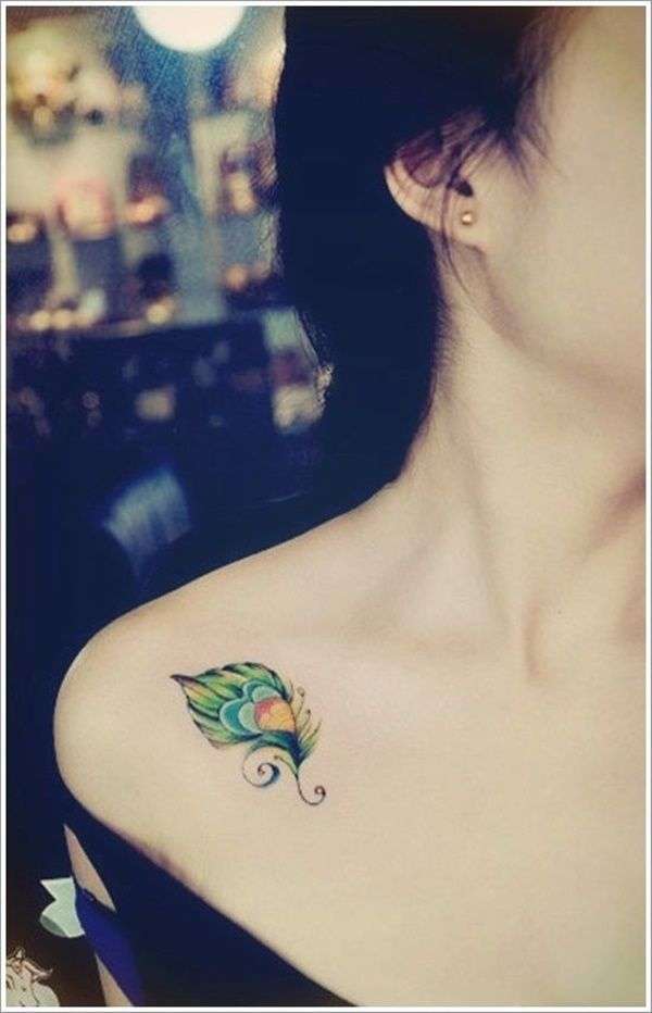 Tatuaje pequeño - pluma de pavo real