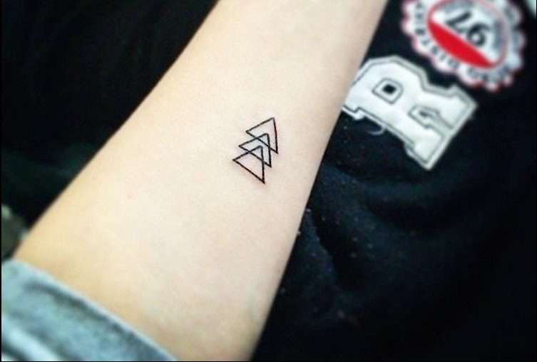 Tatuajes pequeños - triángulos