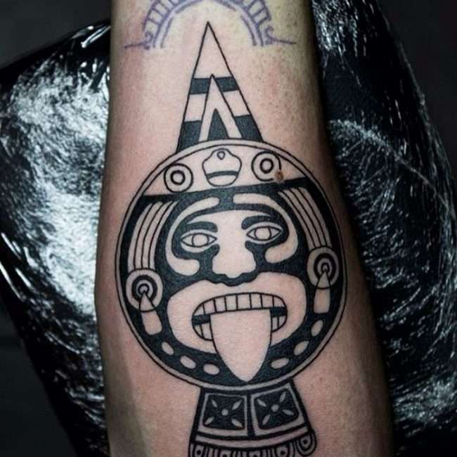 Tatuaje azteca - blanco y negro