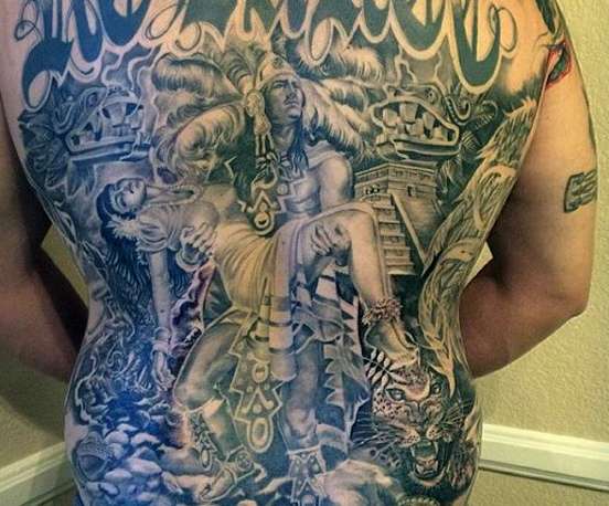 Tatuaje azteca - espalda completa