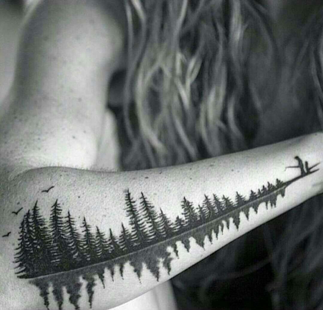 Tatuaje de bosque y lago