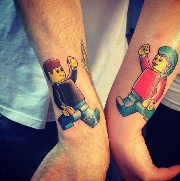 Tatuaje de mejores amigos Lego