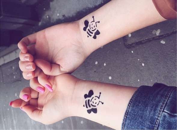 Tatuaje de mejores amigas - abejas