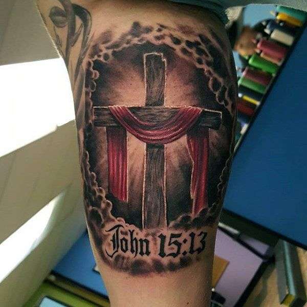 Tatuajes cristianos - Cruz y versículo