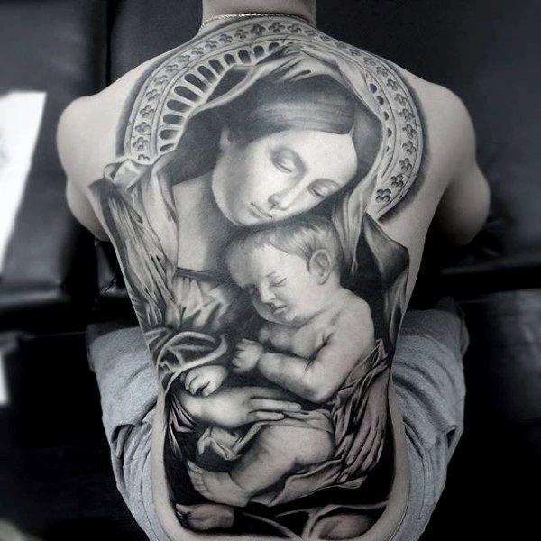 Tatuaje de la Virgen María y el niño Jesús