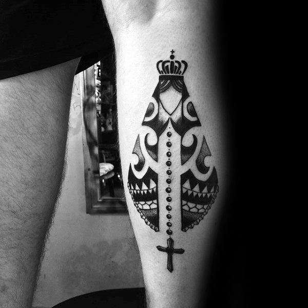 Tatuajes cristianos - la virgen y la cruz