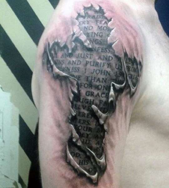Tatuajes cristianos - cruz y pasaje bíblico