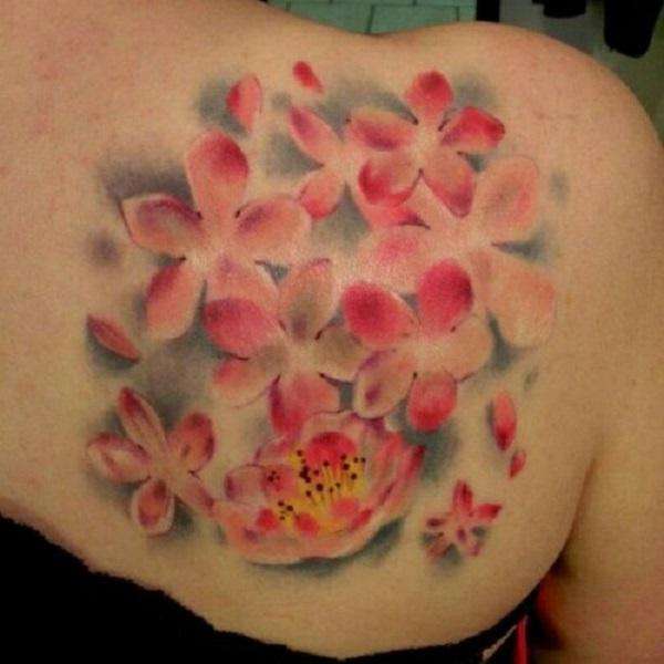 Tatuaje de flores de cerezo y flor de loto