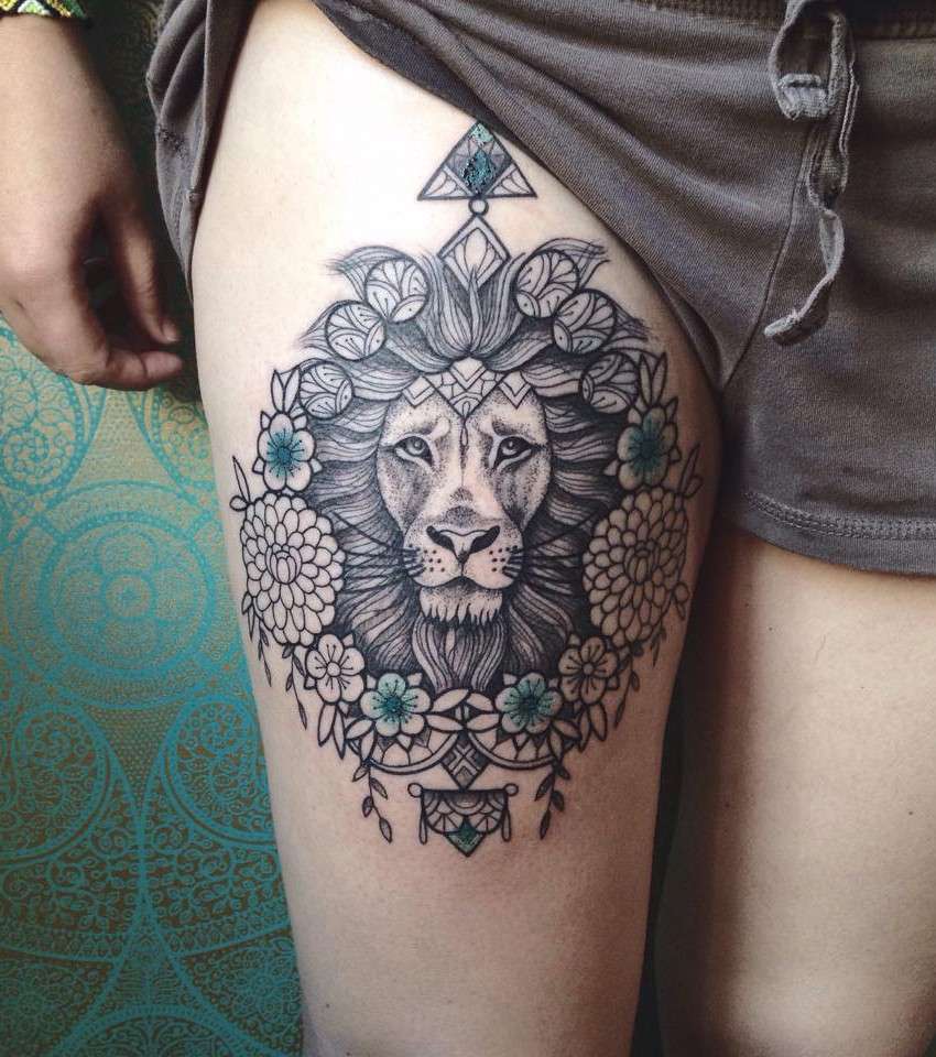 Tatuaje en el muslo - león estilo mandala