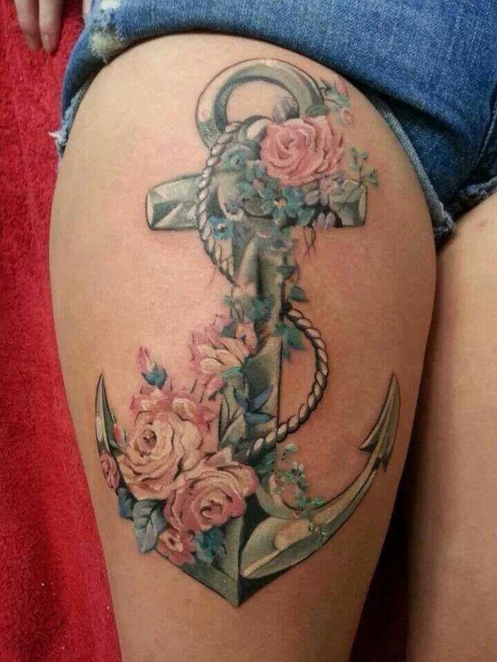 Tatuaje grande en el muslo - ancla y rosas