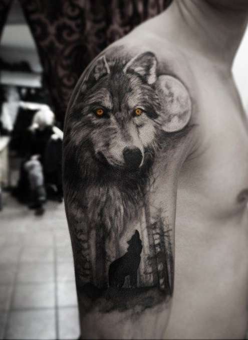 Tatuaje de lobo con ojos en color