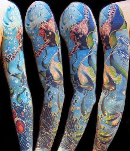 Tatuaje de manga marino