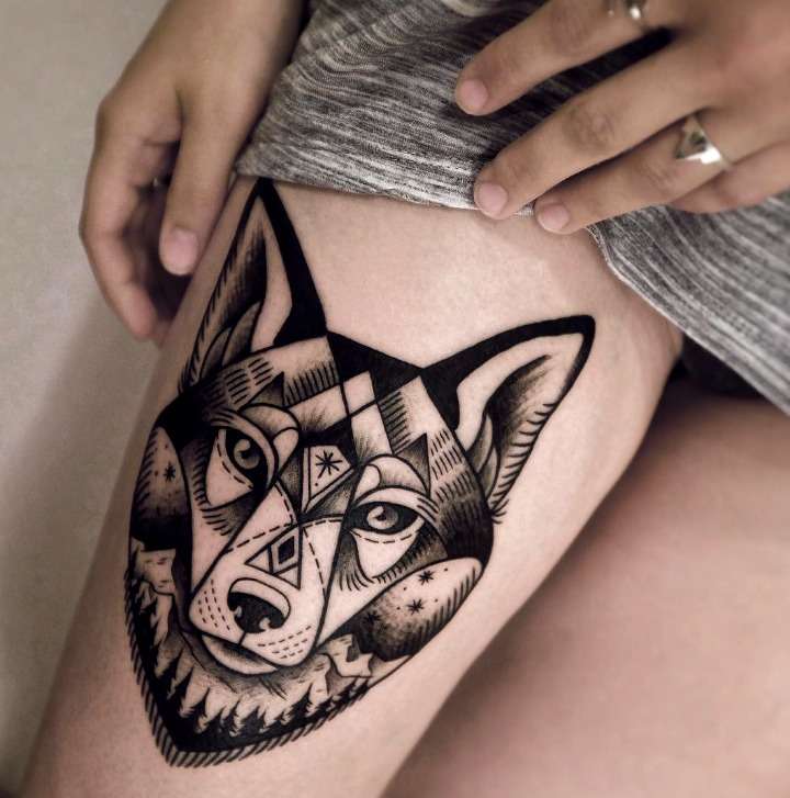 Tatuaje de lobo figuras geométricas