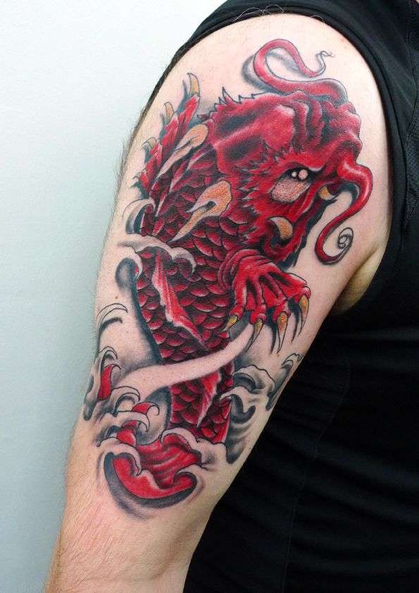 Tatuaje de pez koi dragón