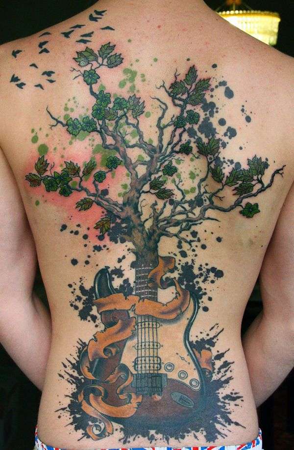 Tatuajes de música: guitarra árbol