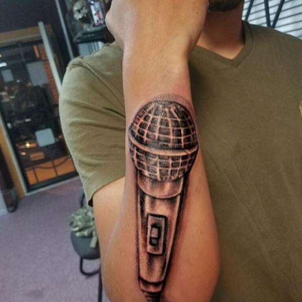 Tatuajes de música: micrófono