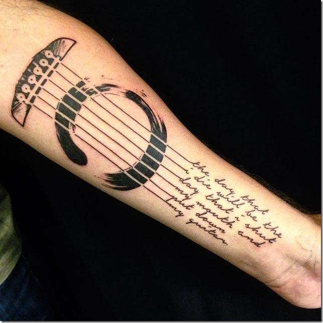 Tatuajes de música: cuerdas de guitarra