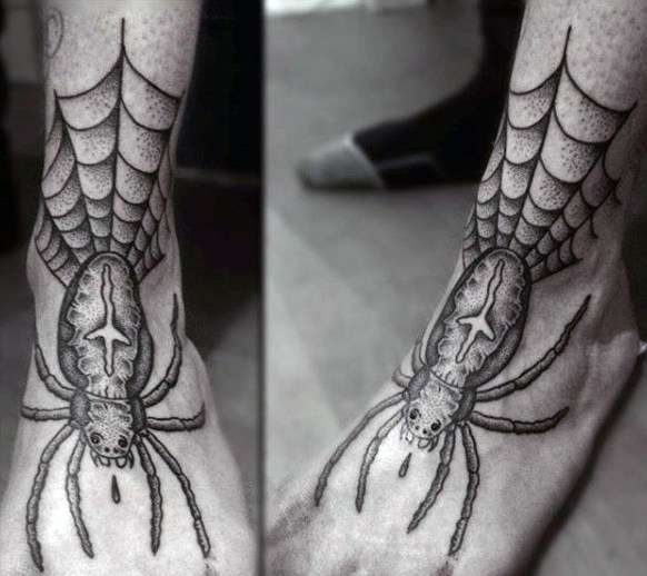 Tatuaje en el pie - araña