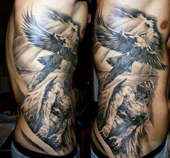 Tatuaje de ángel ascendiendo