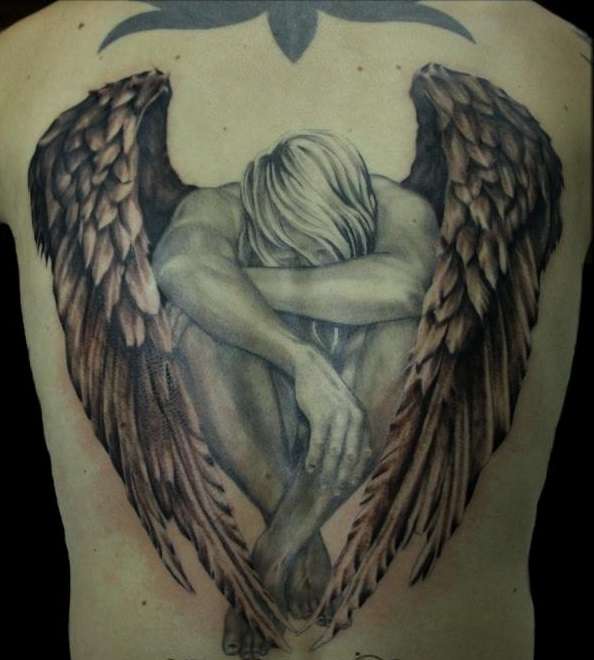 Tatuaje de ángel caído