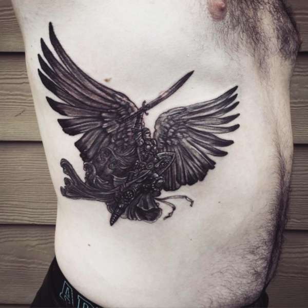 Tatuaje de ángel guerrero
