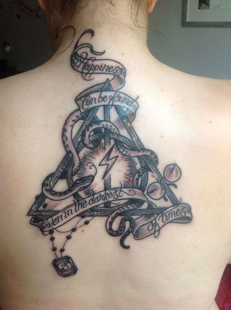 Tatuaje de Harry Potter grande en la espalda
