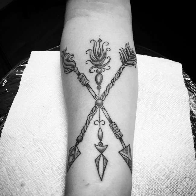 Tatuaje de 3 flechas