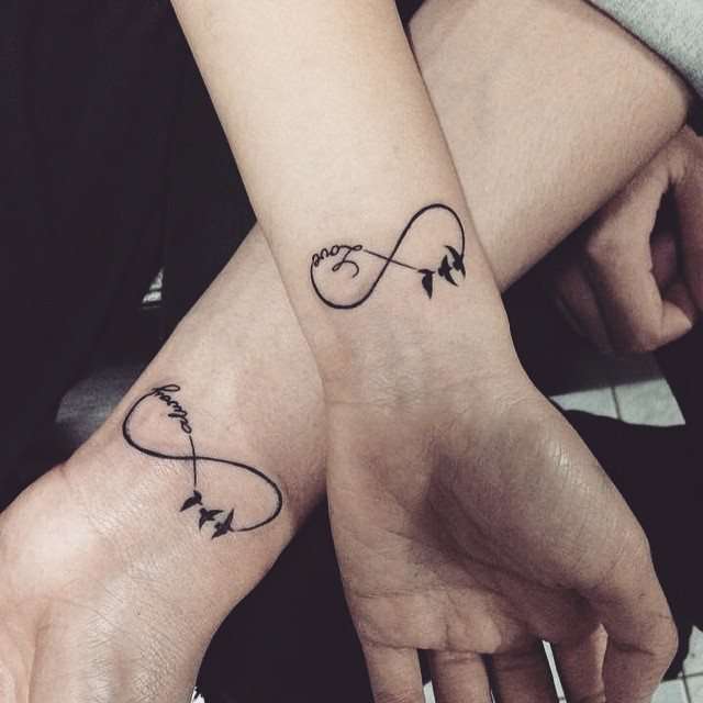 Tatuaje de infinito love always