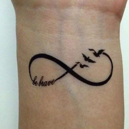 Tatuaje de infinito Be Brave