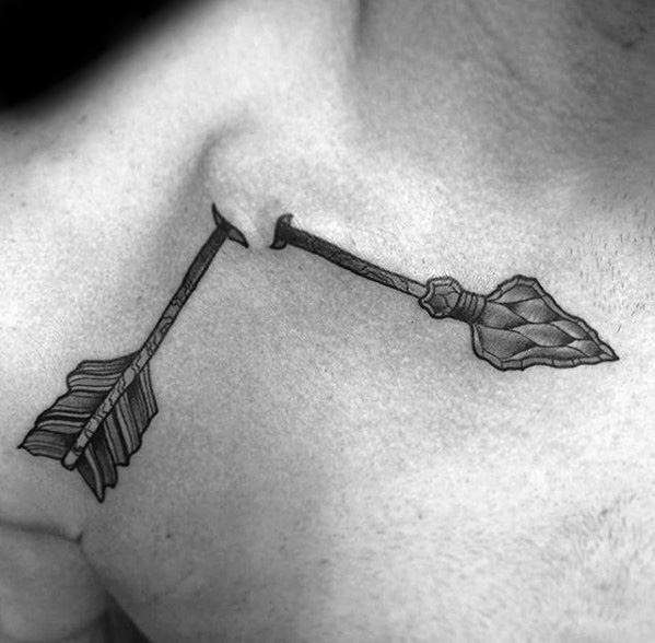 Tatuaje de flecha quebrada