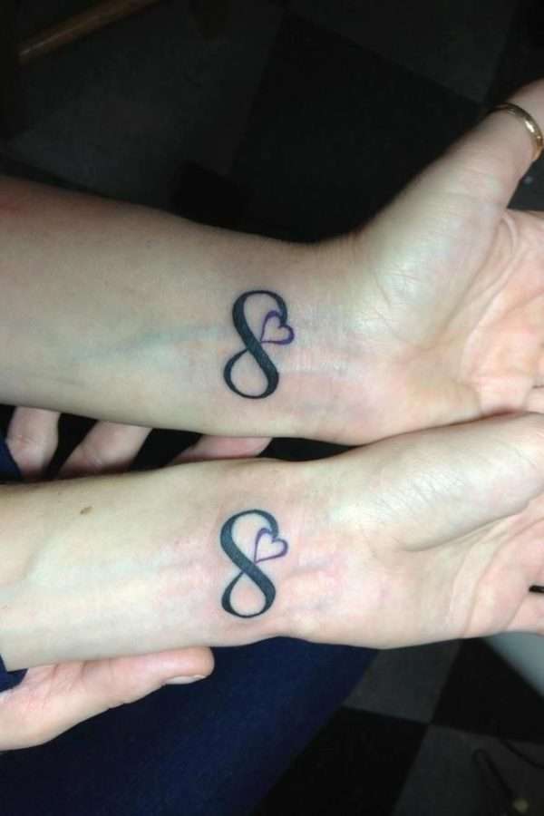 Tatuaje de infinito en pareja 2
