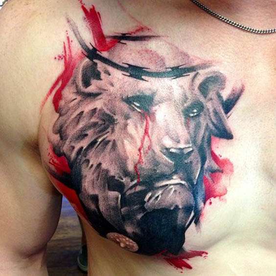 Tatuaje de león que llora sangre