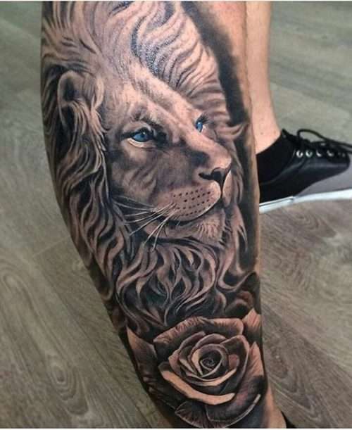 Tatuaje de león en la pierna