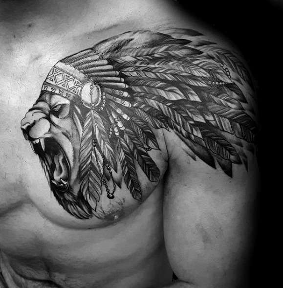 Tatuaje de león cacique