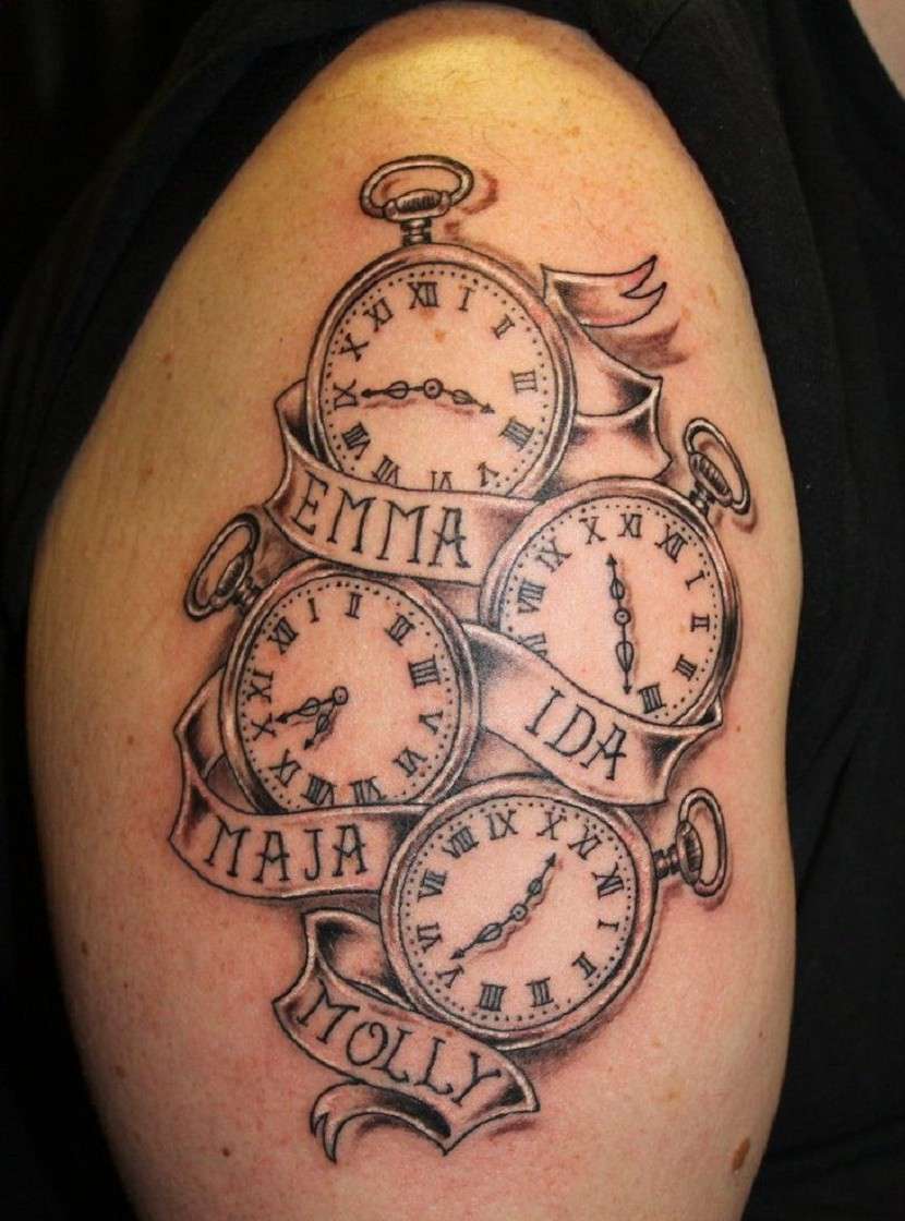Tatuaje de cuatro relojes