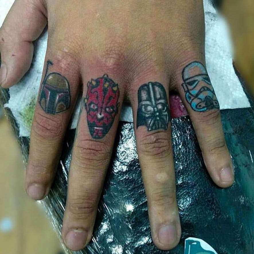 Tatuaje en los dedos: Star Wars
