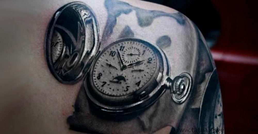 Tatuaje de reloj realismo fotográfico