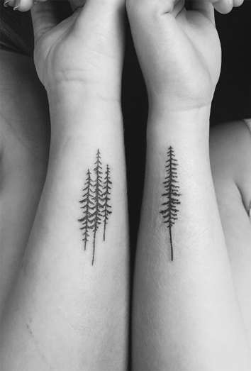 Tatuaje de bosque sencillo