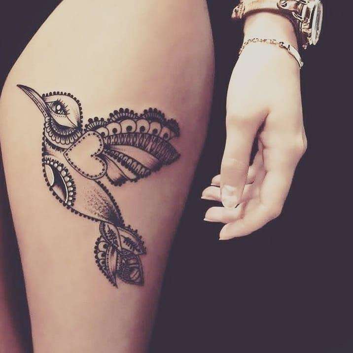 Tatuaje de henna: colibrí