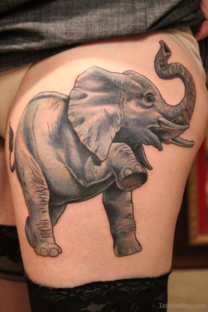 Tatuaje de elefante grande en el muslo