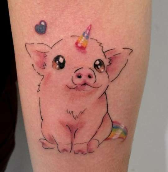 Tatuajes de animales: cerdo unicornio