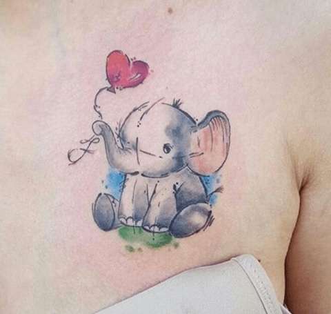 Tatuaje de elefante bebé