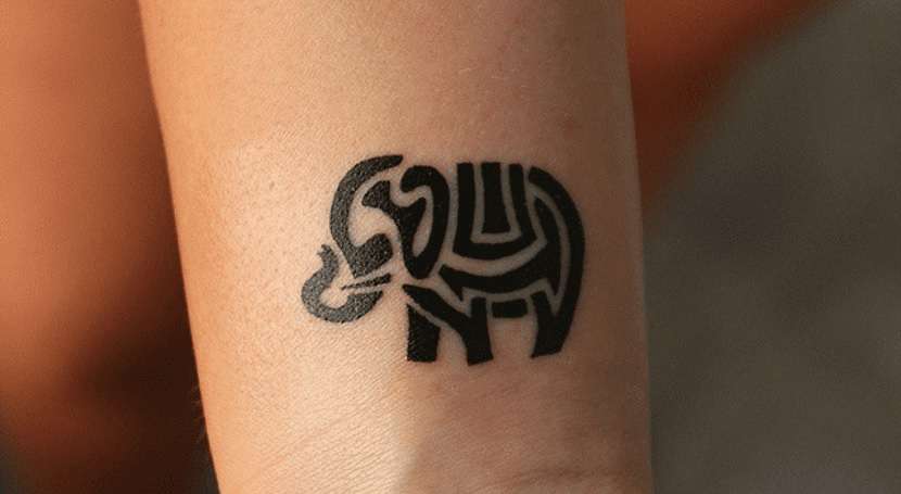 Tatuaje de elefante tribal